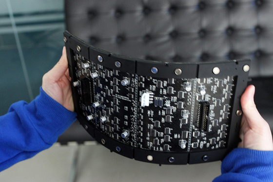 High Brightness 4.5mm Soft Module Indoor Flexible LED Display 1500 Cd/㎡
